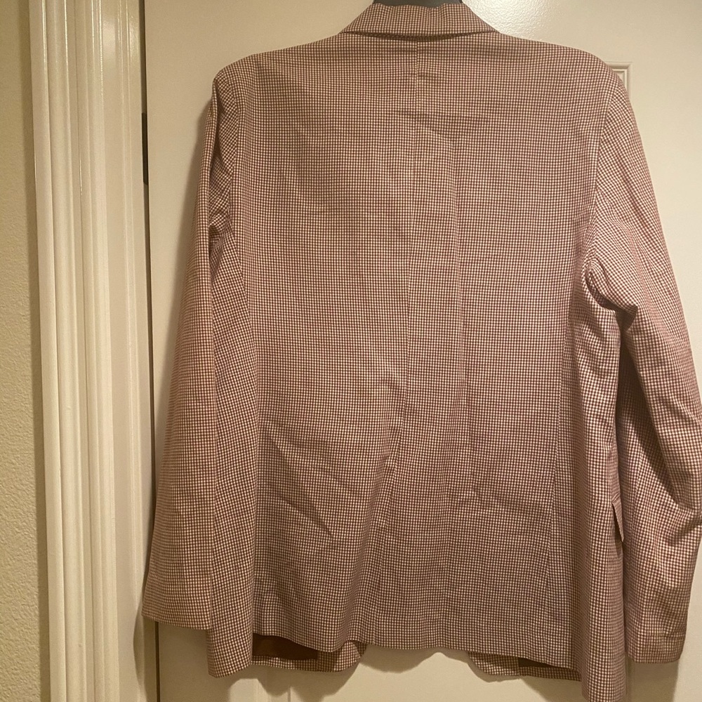 Gap suit. - Picture 3 of 5
